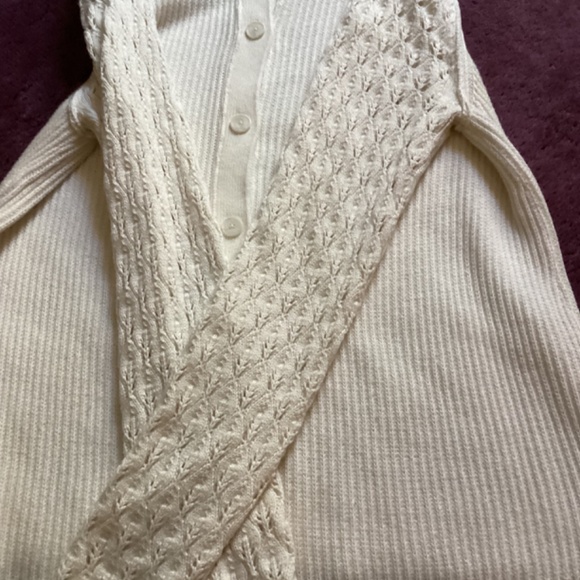 Ann Taylor LOFT Pointelle Knit Button Back Sweater Size Large - Picture 7 of 7